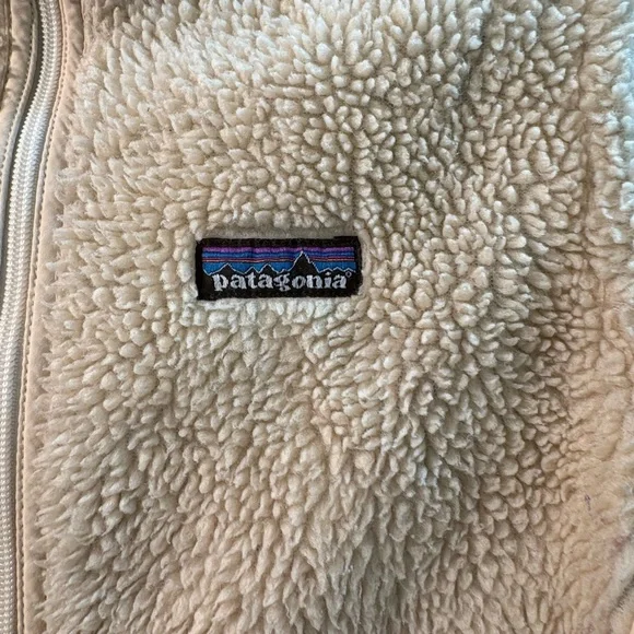 Patagonia Cream Fleece Vest - Picture 2 of 7